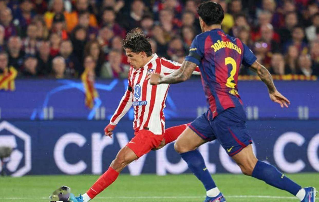 红牌+世界波，欧冠西甲德比：马竞2-0巴萨，四强基本稳了，拉师傅低迷